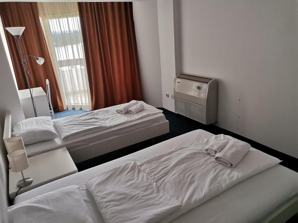 Plaza Hotel Varvarin Екстериор снимка
