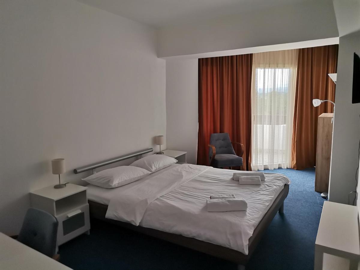 Plaza Hotel Varvarin Екстериор снимка