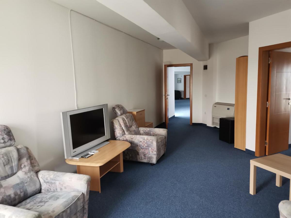 Plaza Hotel Varvarin Екстериор снимка
