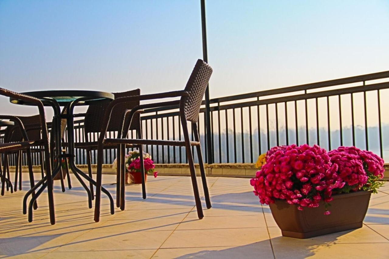 Plaza Hotel Varvarin Екстериор снимка