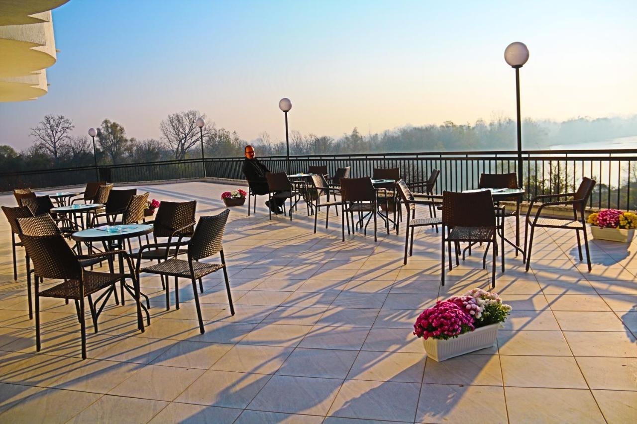 Plaza Hotel Varvarin Екстериор снимка