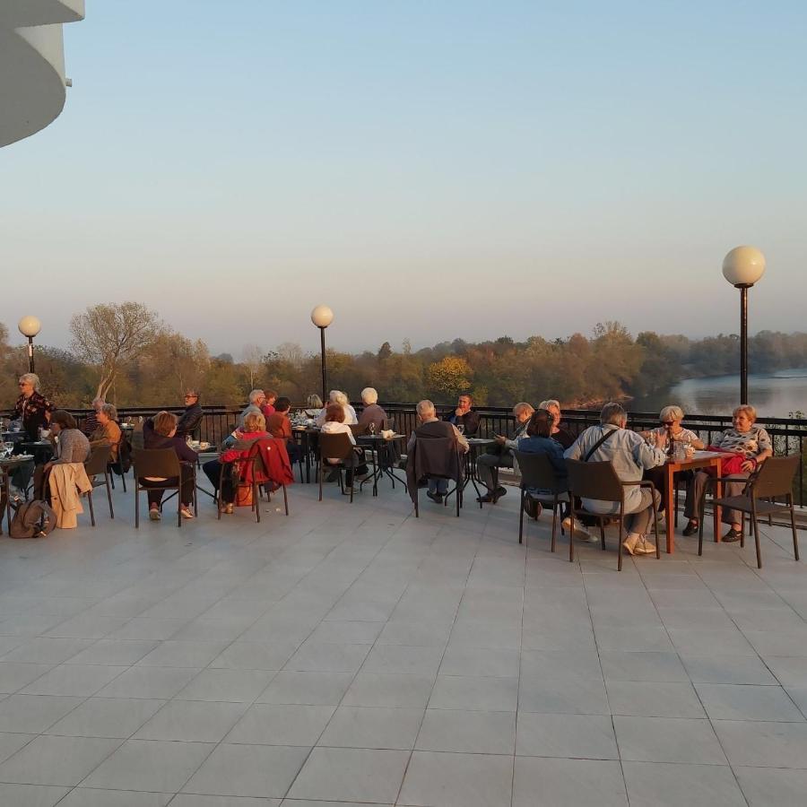 Plaza Hotel Varvarin Екстериор снимка